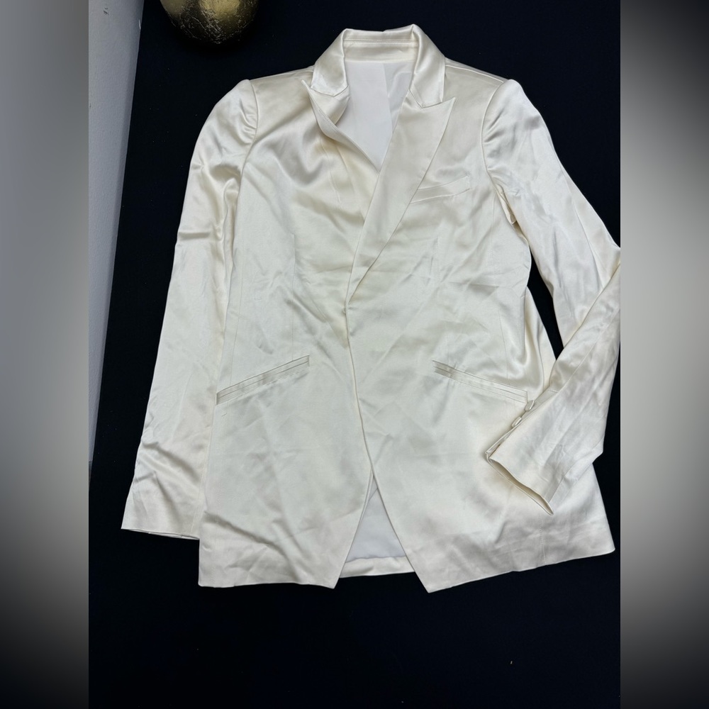 Elegant Cream Blazer